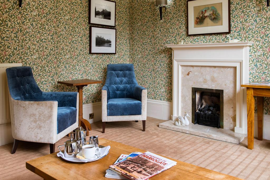 ホテル Ascot House ハロゲート エクステリア 写真